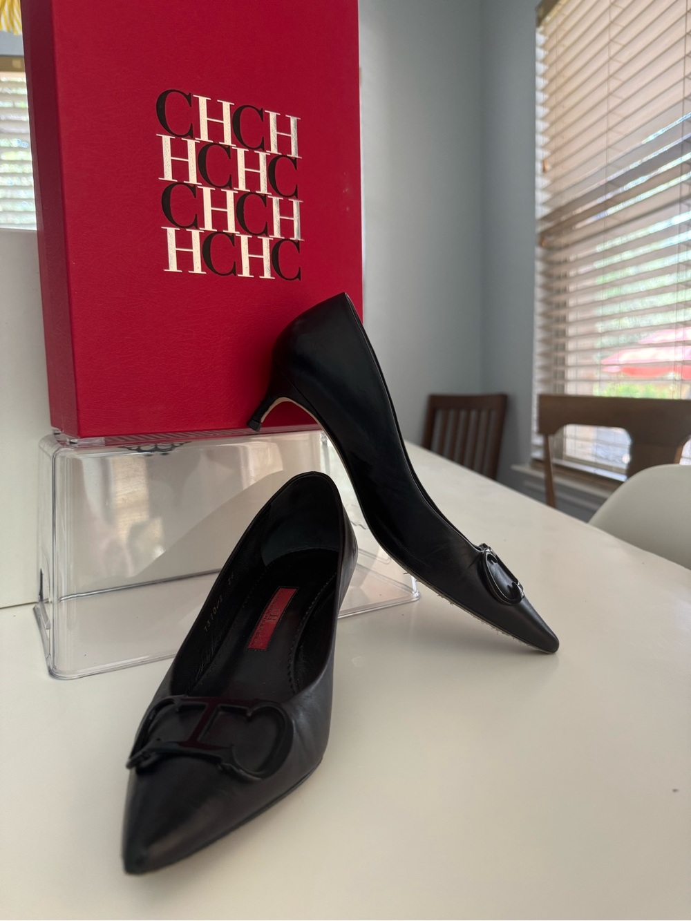 Carolina Herrera Black Leather Pointed-Toe Mid Kitten Heels with CH Hardware